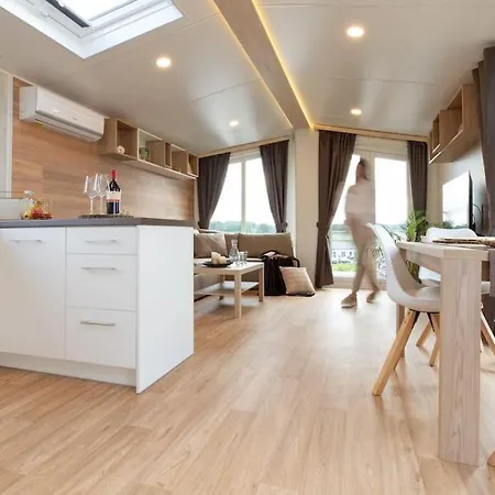 Gemuetliches, Voll Ausgestattes Tiny House *