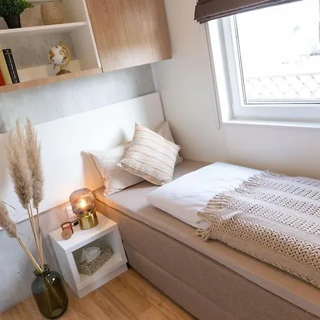 Gemuetliches, Voll Ausgestattes Tiny House
